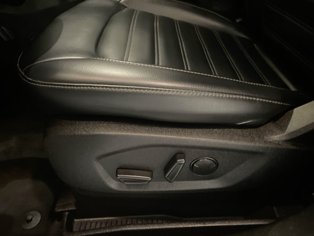 Thumbnail: 2023 Ford Edge - 21