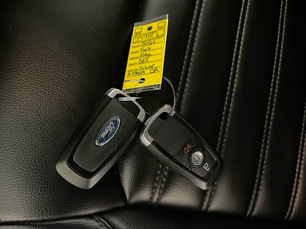 Thumbnail: 2024 Ford Edge - 15