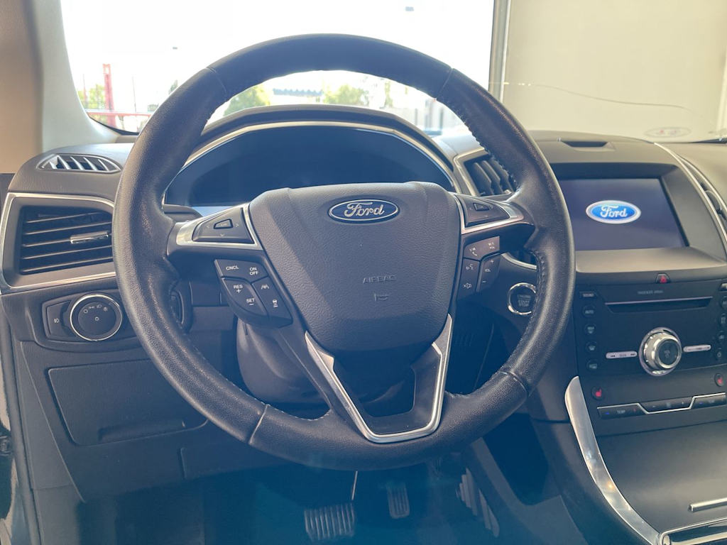 Thumbnail: 2019 Ford Edge - 2