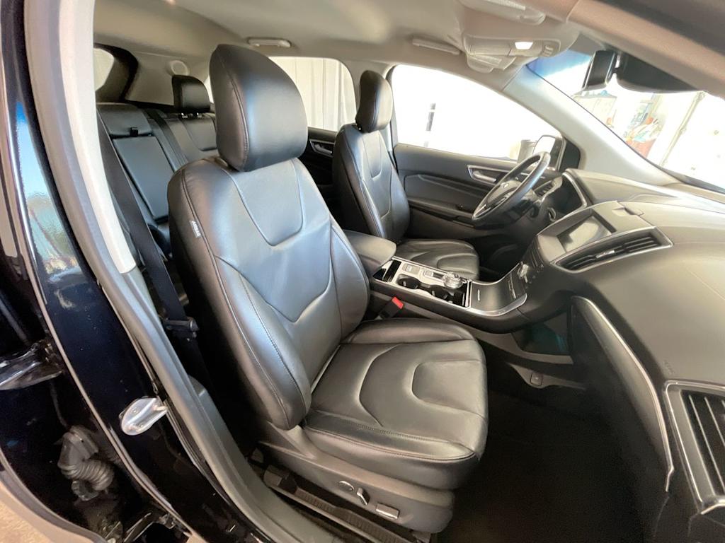 Thumbnail: 2019 Ford Edge - 11