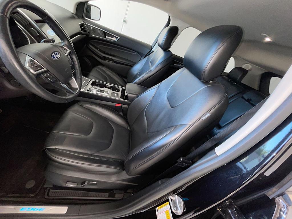 Thumbnail: 2019 Ford Edge - 10