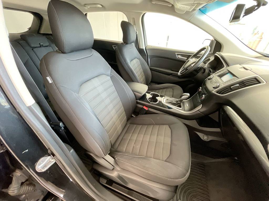 Thumbnail: 2015 Ford Edge - 26