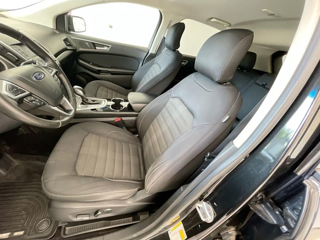 Thumbnail: 2015 Ford Edge - 9