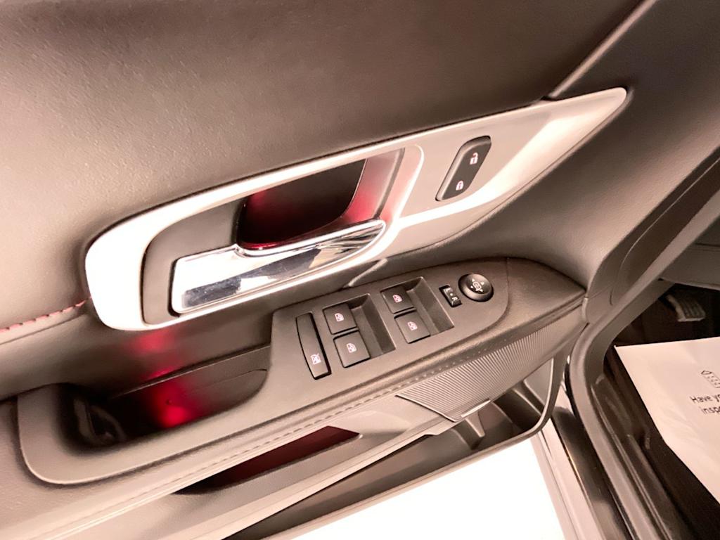 Thumbnail: 2017 GMC Terrain - 24