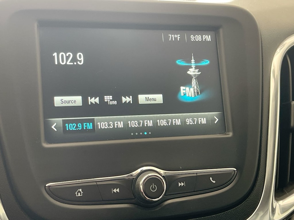 Thumbnail: 2018 Chevrolet Equinox - 12