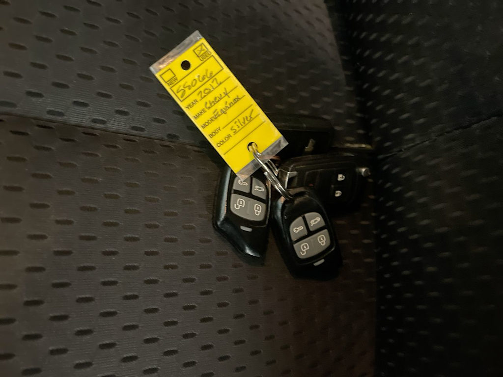 Thumbnail: 2012 Chevrolet Equinox - 16