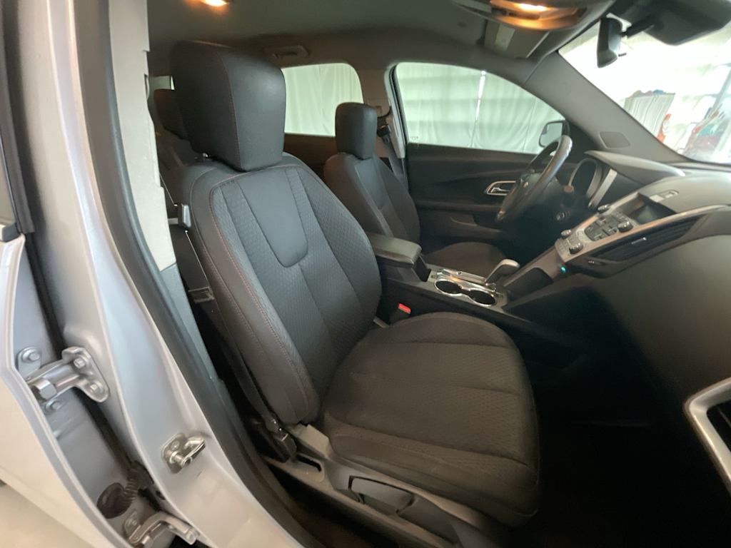 Thumbnail: 2012 Chevrolet Equinox - 10