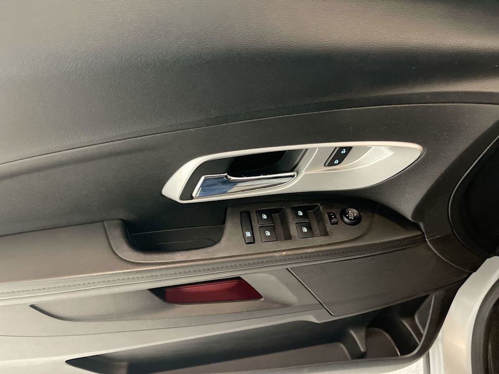 Thumbnail: 2012 Chevrolet Equinox - 23