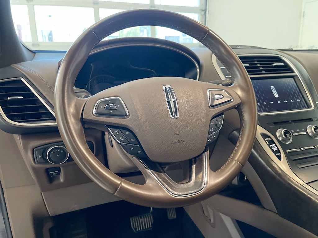 Thumbnail: 2017 Lincoln MKX - 2