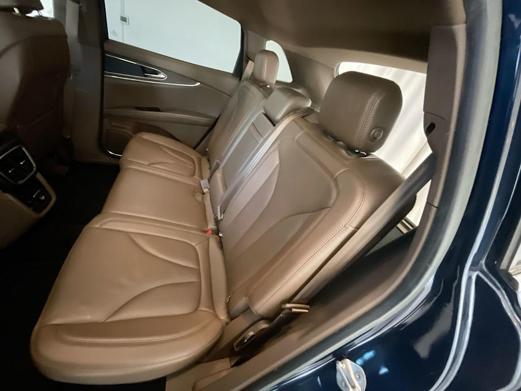Thumbnail: 2017 Lincoln MKX - 11
