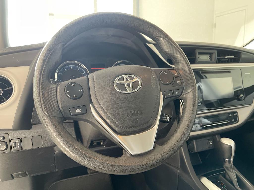 Thumbnail: 2017 Toyota Corolla - 2