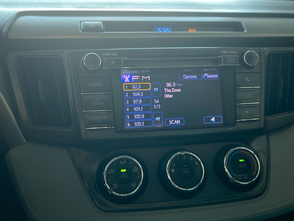 Thumbnail: 2013 Toyota RAV4 - 12