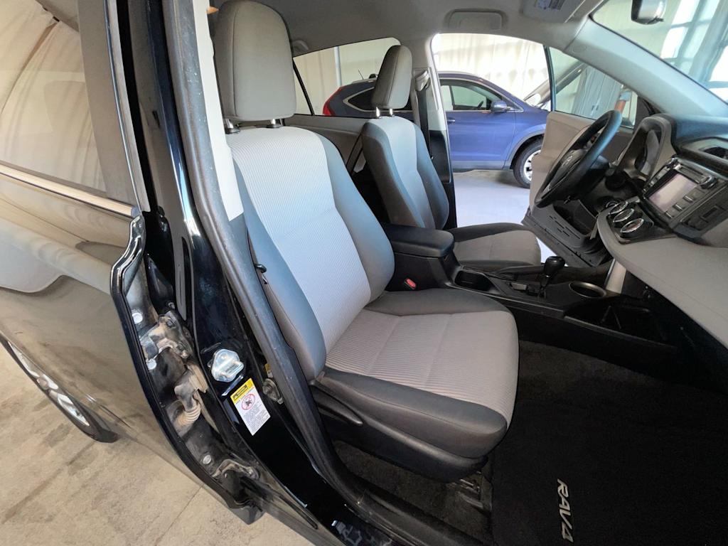 Thumbnail: 2013 Toyota RAV4 - 26