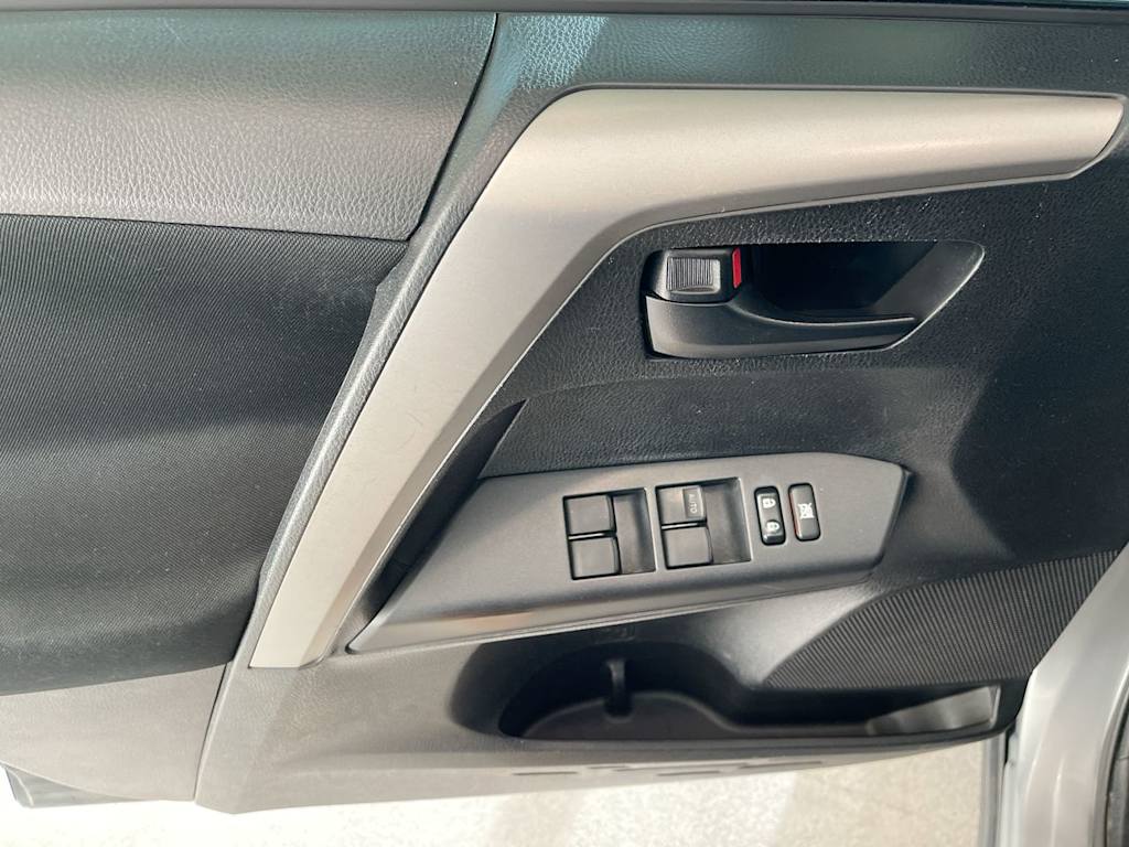 2016 Toyota RAV4 LE 20