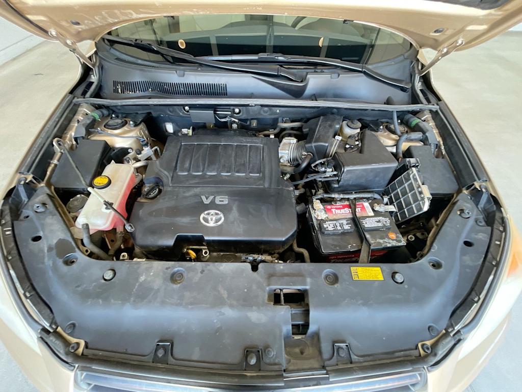 Thumbnail: 2012 Toyota RAV4 - 8