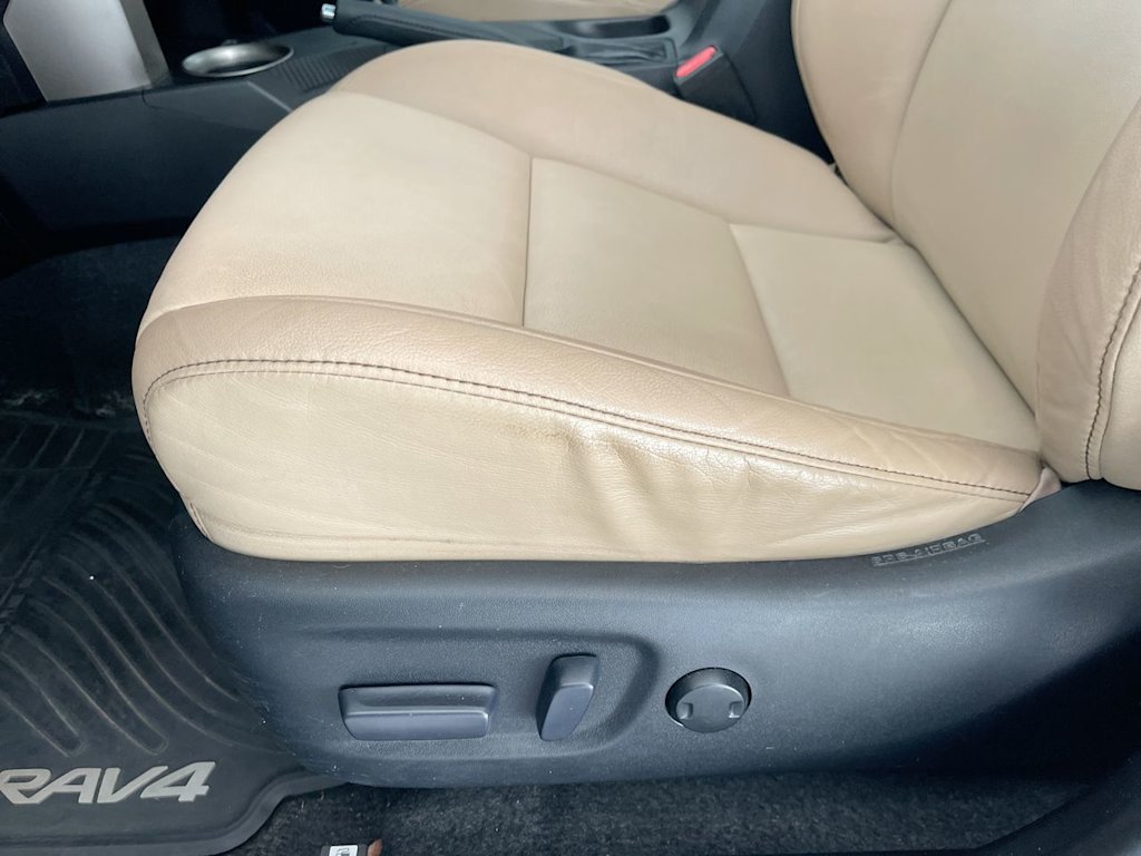 Thumbnail: 2013 Toyota RAV4 - 21