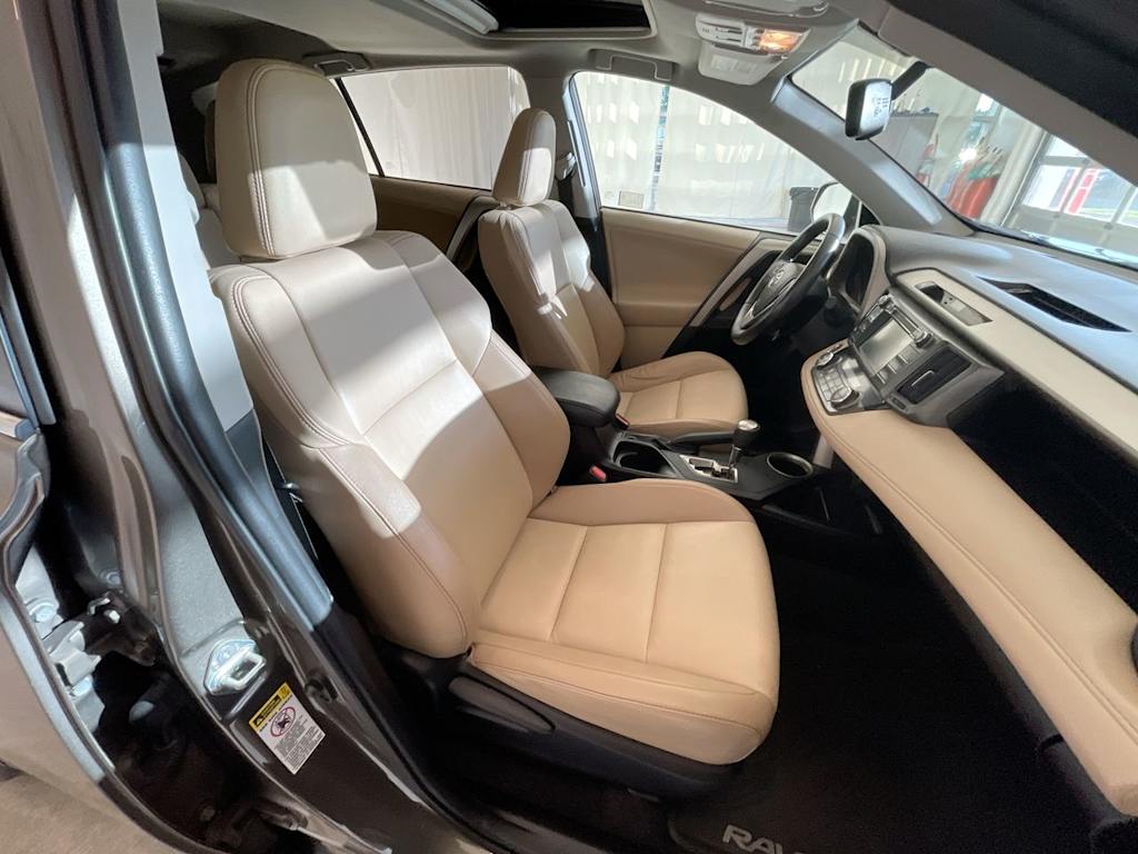 Thumbnail: 2013 Toyota RAV4 - 26
