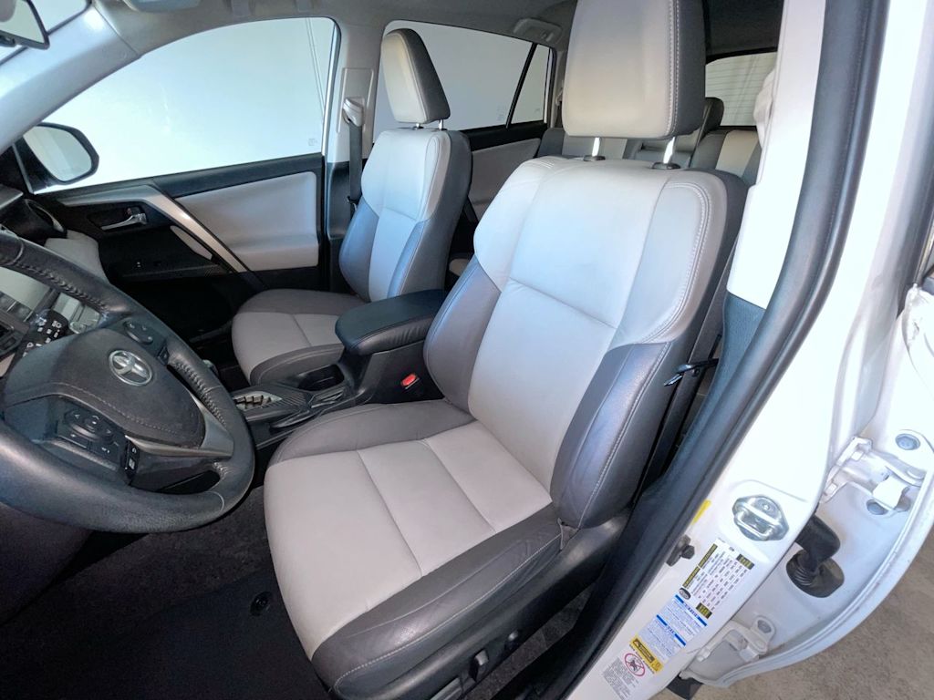 Thumbnail: 2015 Toyota RAV4 - 10