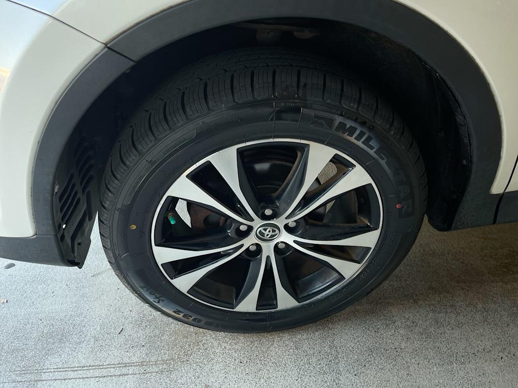 Thumbnail: 2015 Toyota RAV4 - 6