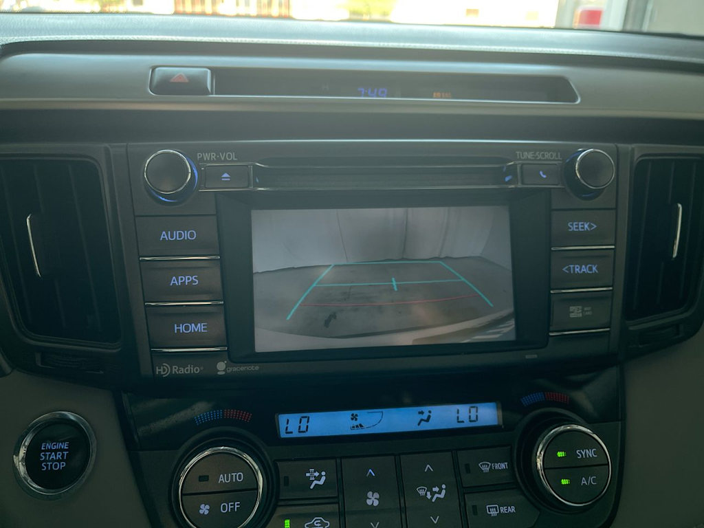 Thumbnail: 2015 Toyota RAV4 - 24