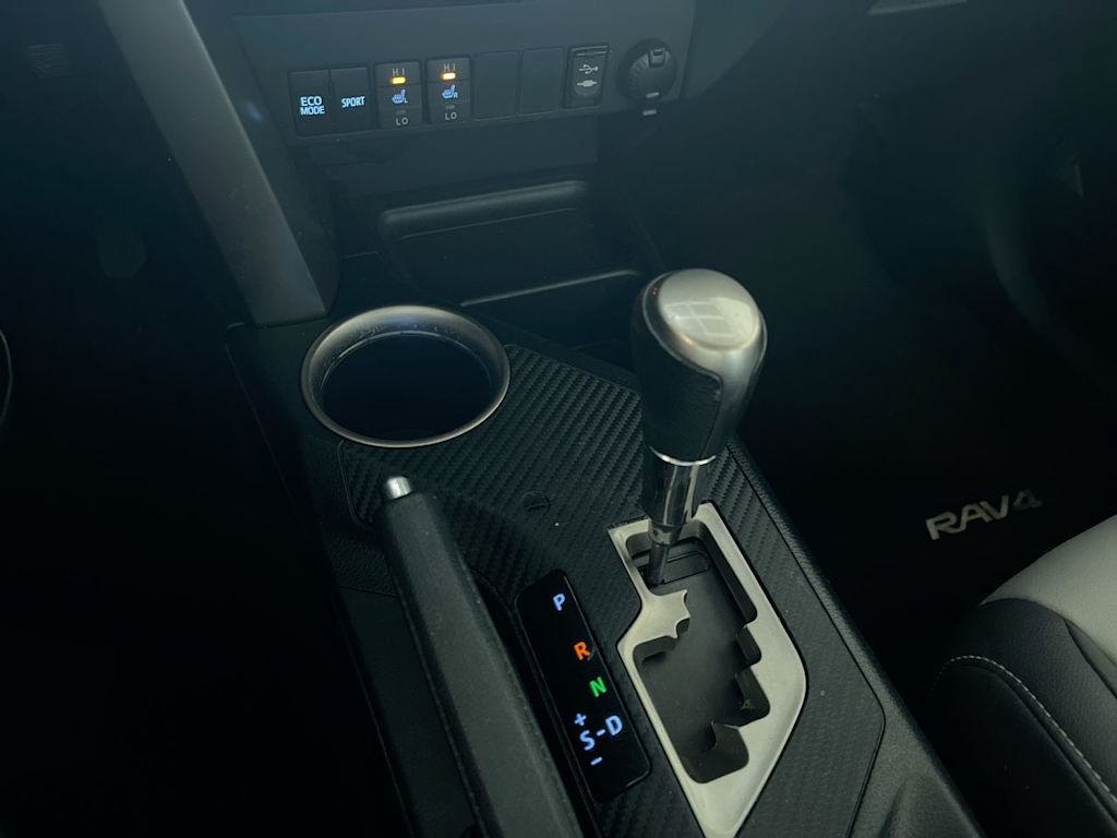 Thumbnail: 2015 Toyota RAV4 - 12