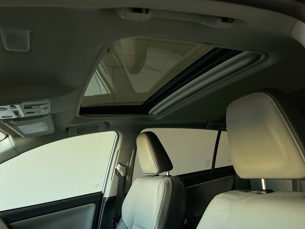 Thumbnail: 2015 Toyota RAV4 - 27