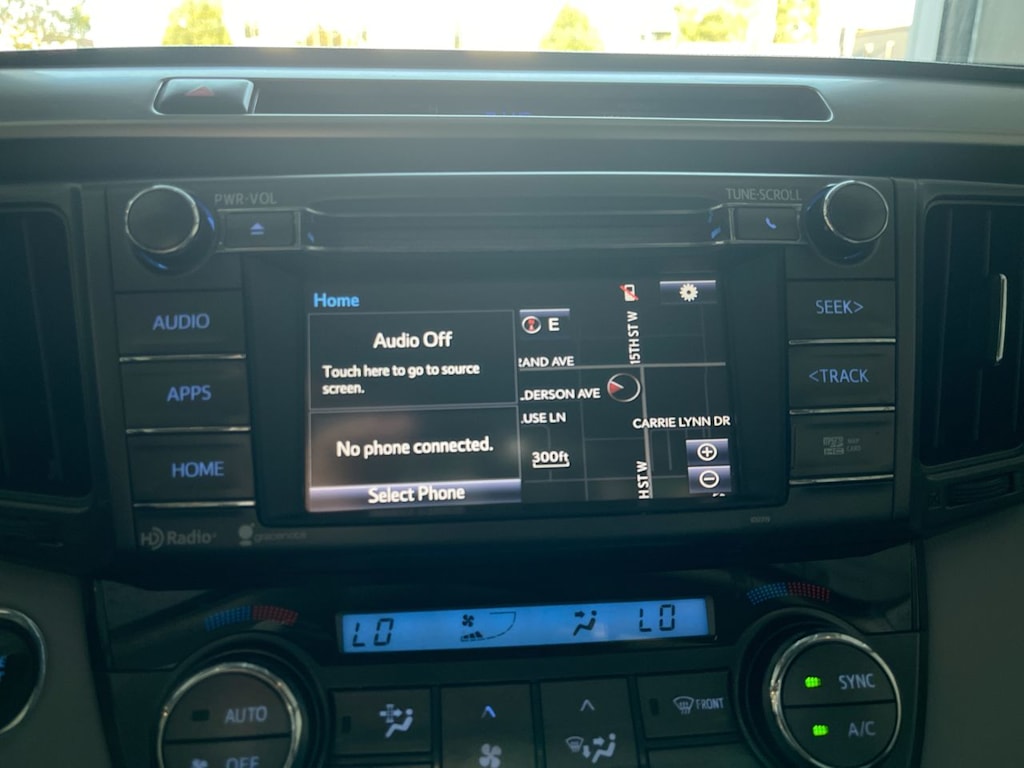 Thumbnail: 2015 Toyota RAV4 - 25