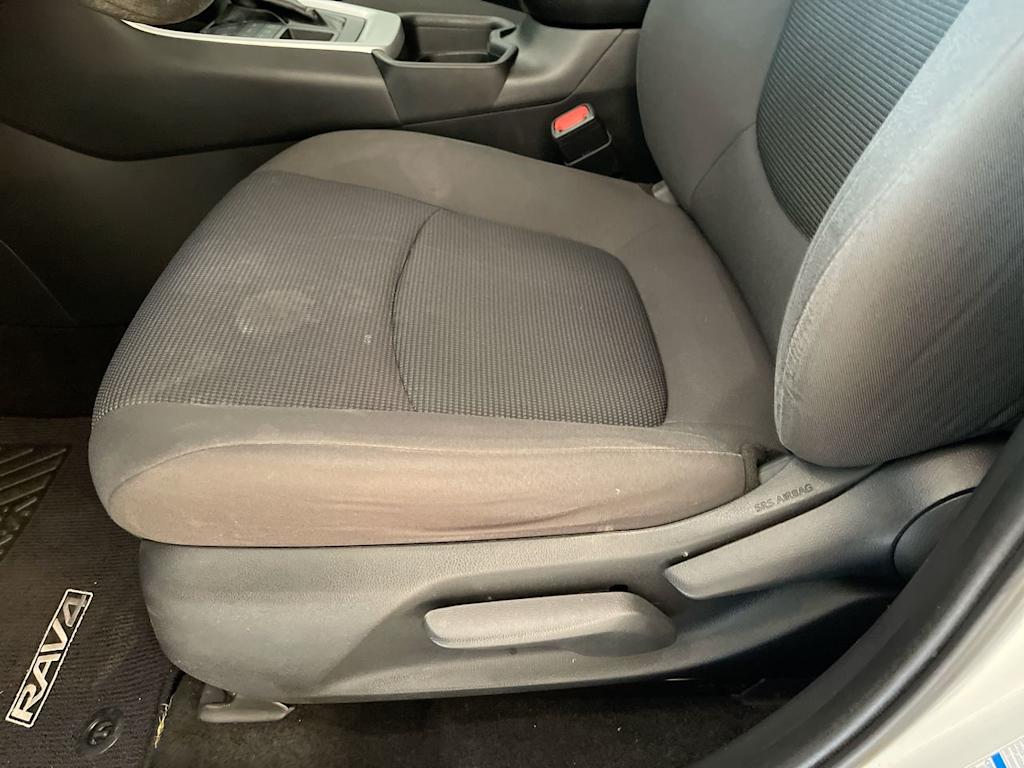 Thumbnail: 2019 Toyota RAV4 - 22