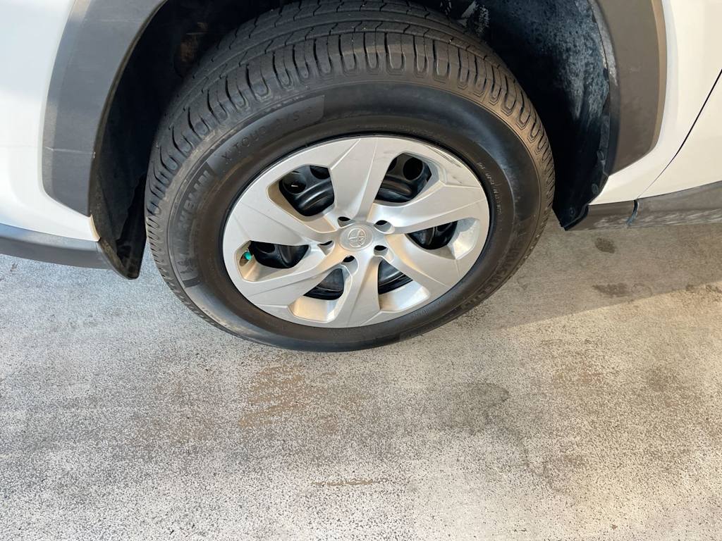 Thumbnail: 2019 Toyota RAV4 - 7