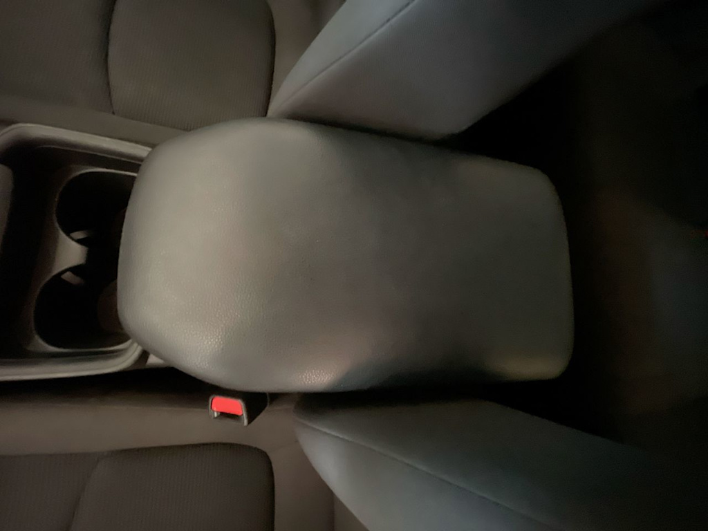 Thumbnail: 2019 Toyota RAV4 - 10