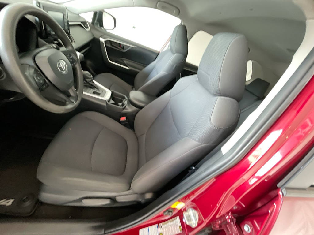 Thumbnail: 2019 Toyota RAV4 - 9