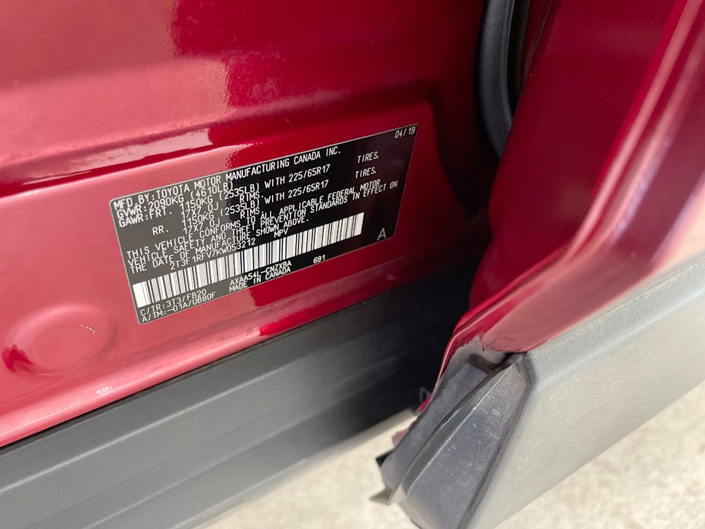Thumbnail: 2019 Toyota RAV4 - 17