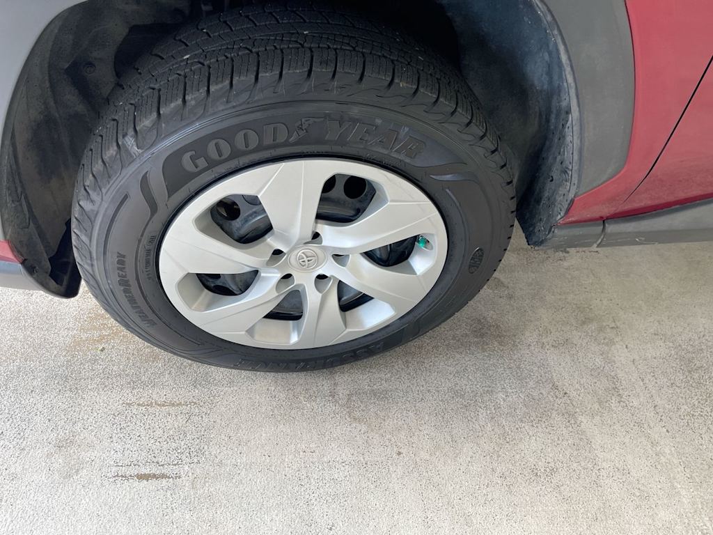 Thumbnail: 2019 Toyota RAV4 - 7