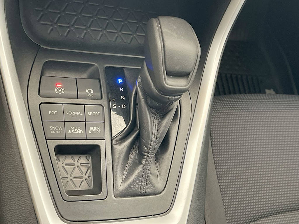 Thumbnail: 2019 Toyota RAV4 - 13