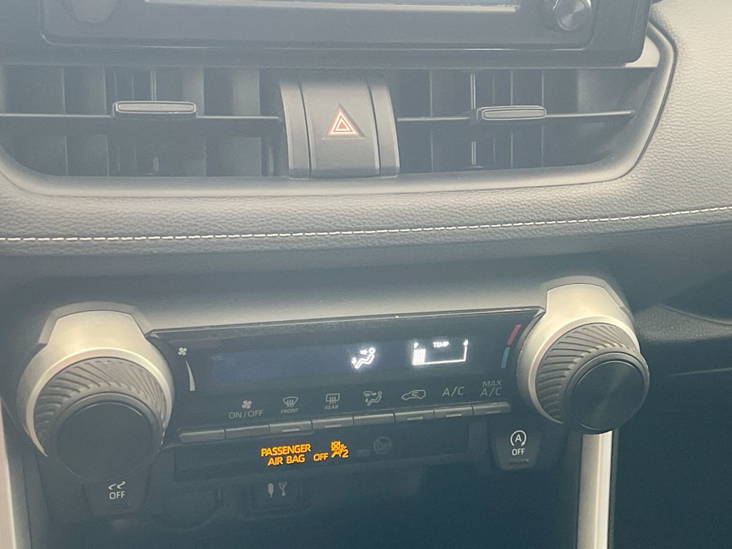 Thumbnail: 2019 Toyota RAV4 - 26