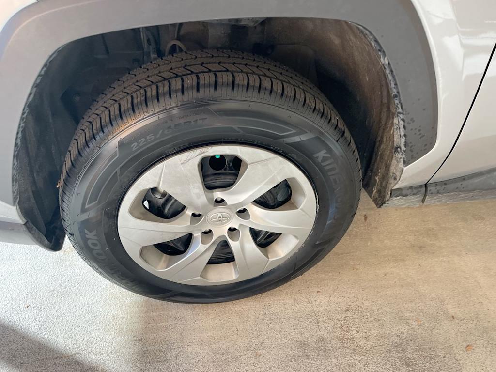 Thumbnail: 2021 Toyota RAV4 - 7