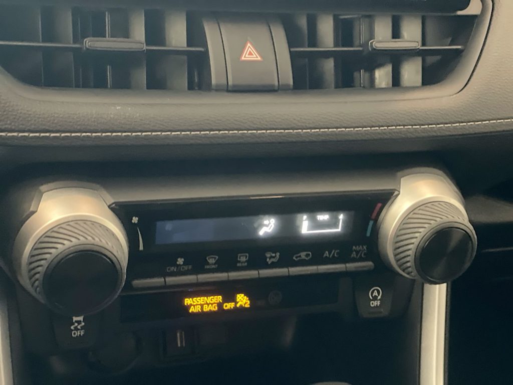 Thumbnail: 2021 Toyota RAV4 - 26