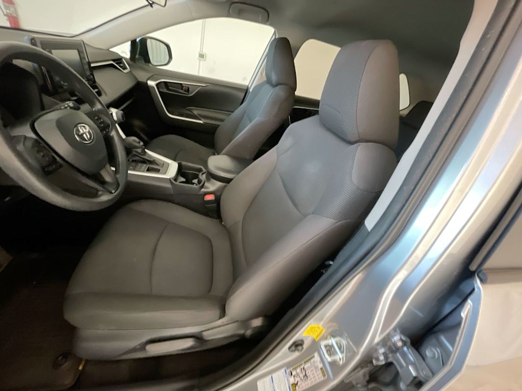 Thumbnail: 2021 Toyota RAV4 - 9