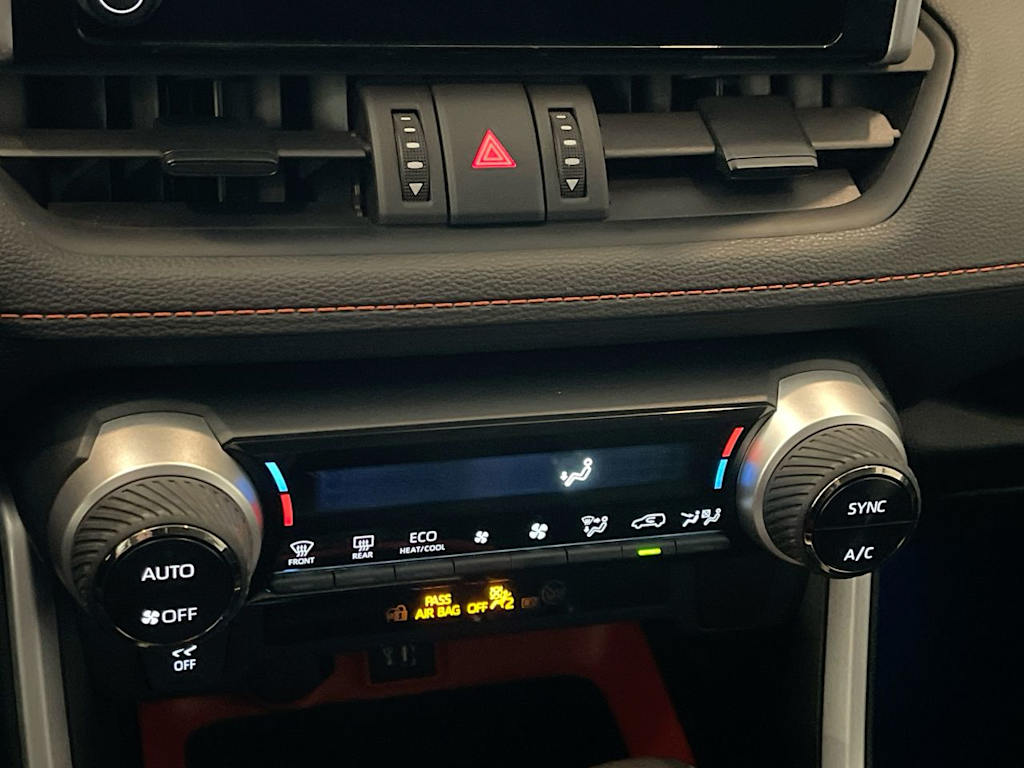 Thumbnail: 2024 Toyota RAV4 - 25