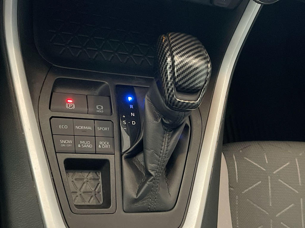Thumbnail: 2021 Toyota RAV4 - 14