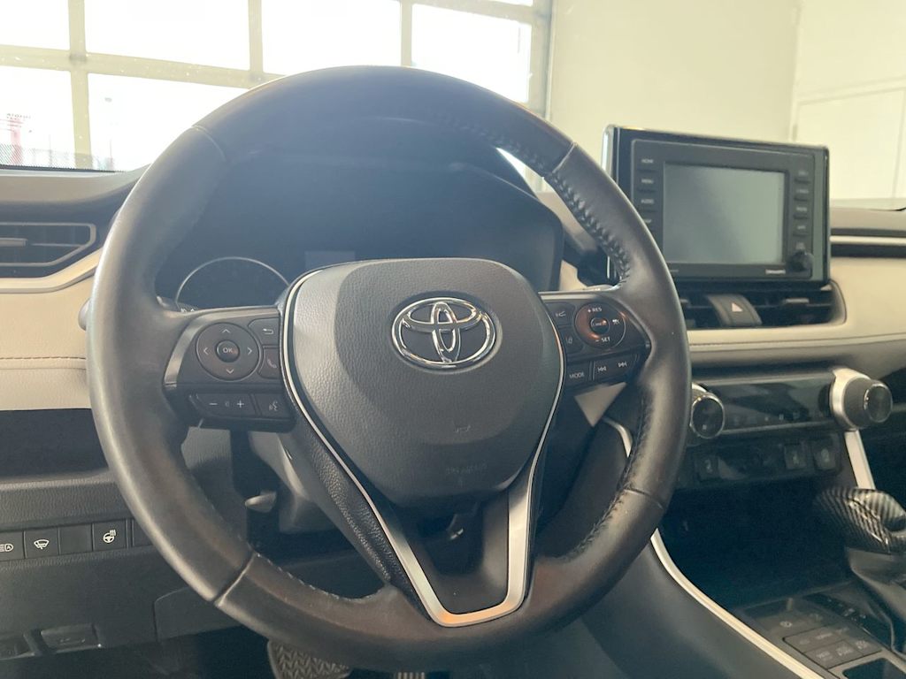 Thumbnail: 2021 Toyota RAV4 - 2