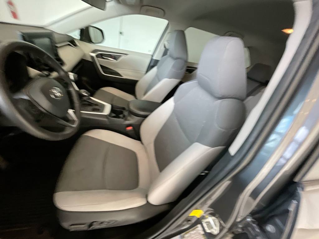 Thumbnail: 2021 Toyota RAV4 - 10