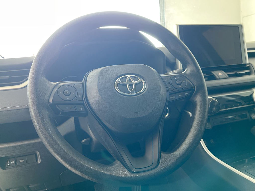 Thumbnail: 2025 Toyota RAV4 - 2