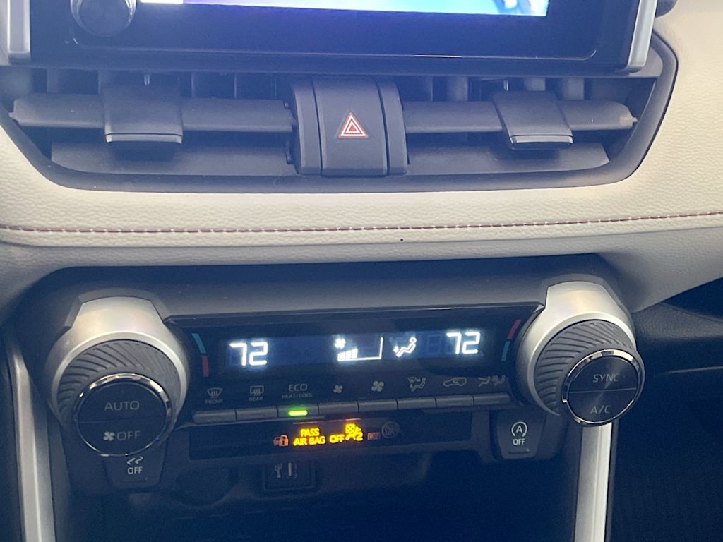 Thumbnail: 2025 Toyota RAV4 - 25