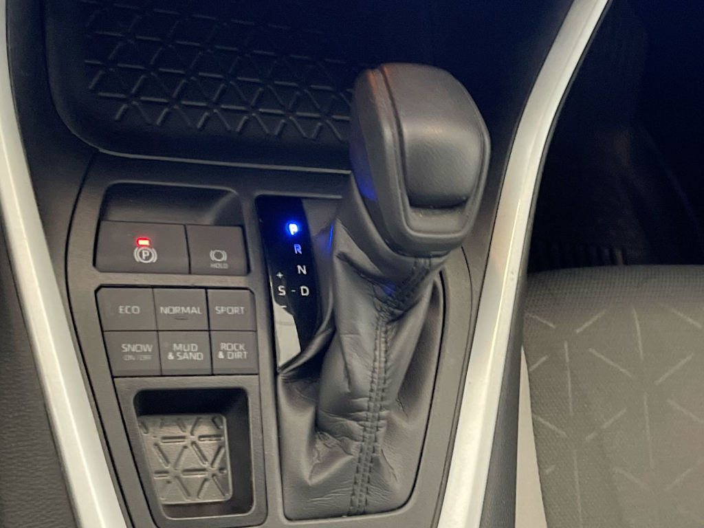 Thumbnail: 2025 Toyota RAV4 - 12