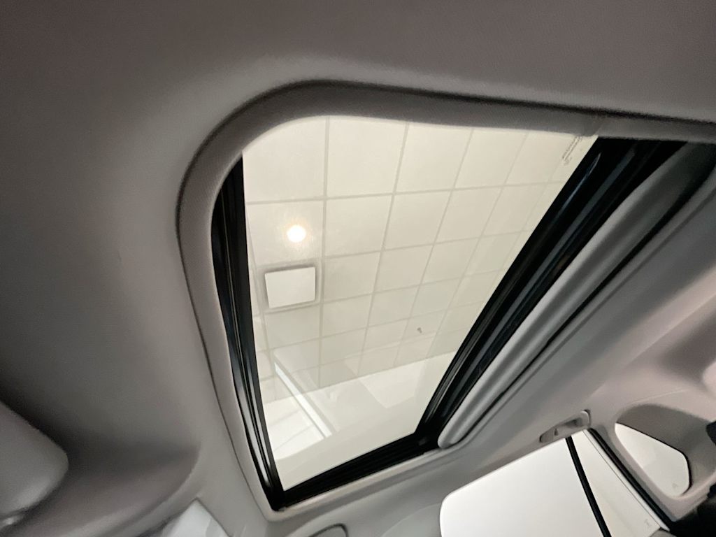 Thumbnail: 2025 Toyota RAV4 - 26