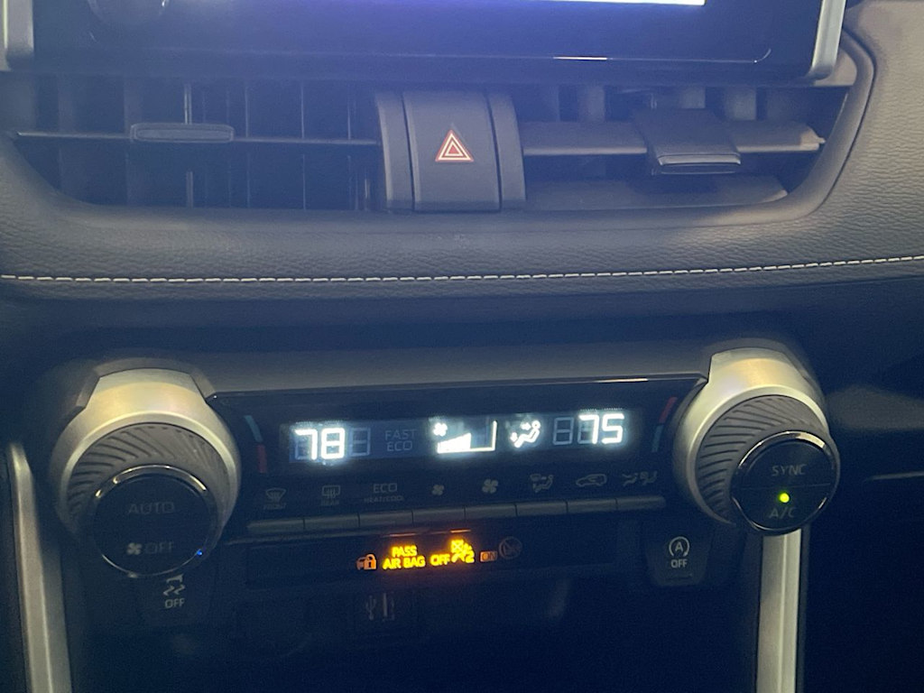 Thumbnail: 2025 Toyota RAV4 - 24