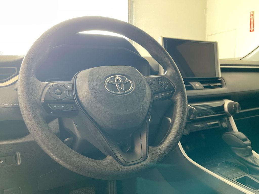 Thumbnail: 2025 Toyota RAV4 - 2
