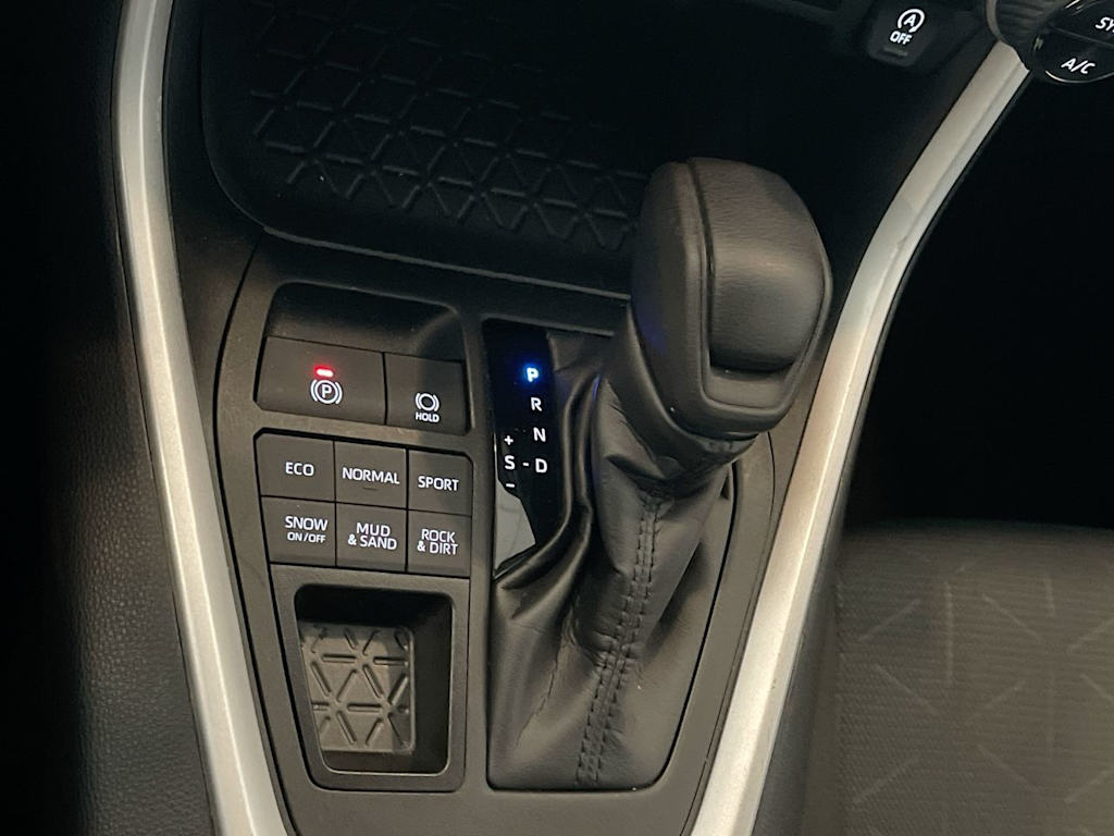 Thumbnail: 2025 Toyota RAV4 - 13