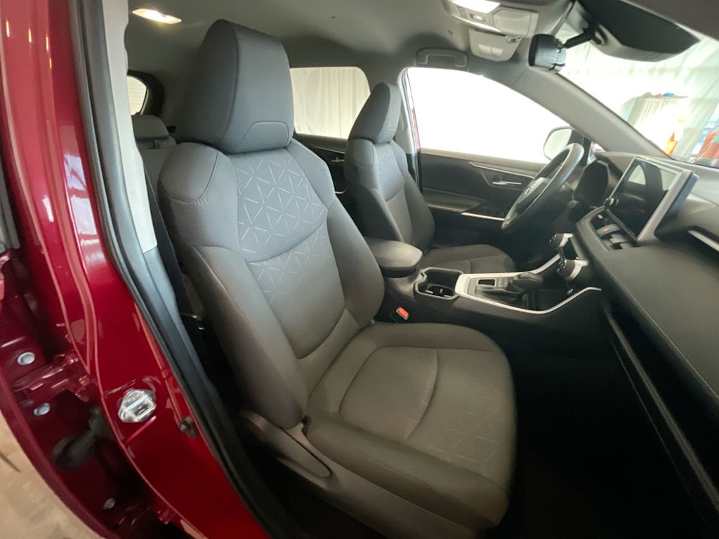 Thumbnail: 2025 Toyota RAV4 - 27